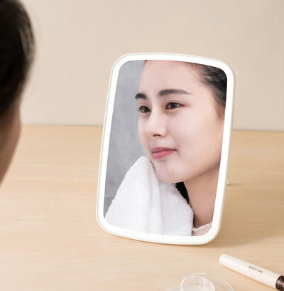 Xiaomi’s Jordan & Judy LED Portable Makeup Mirror